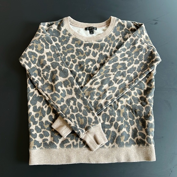 J Crew leopard crewneck sweatshirt - Picture 1 of 4